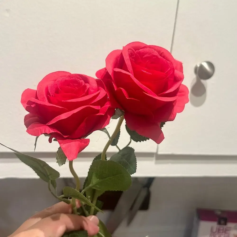 Artificial RED ROSES 12 pcs Long Stem Rose Decor Valentine's Day Wedding Party